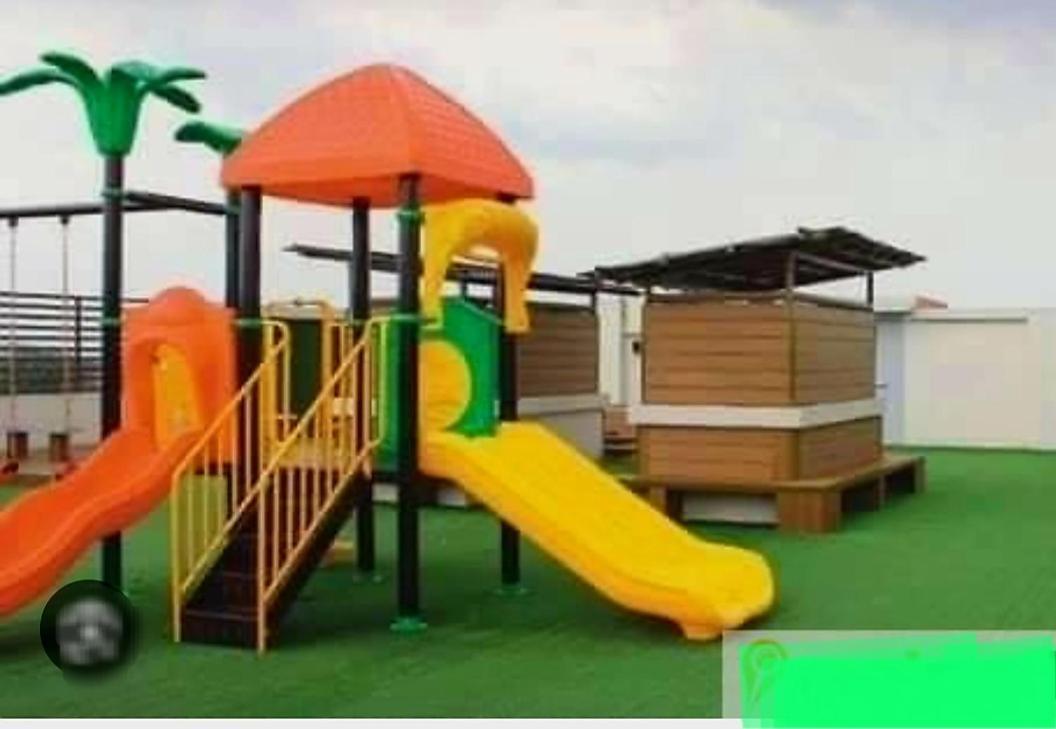 The Lancris Residences, 2 Bedrooms, 1 Bathroom, Living-Room, Kitchen & Pool Is Free Paranaque City Exterior foto